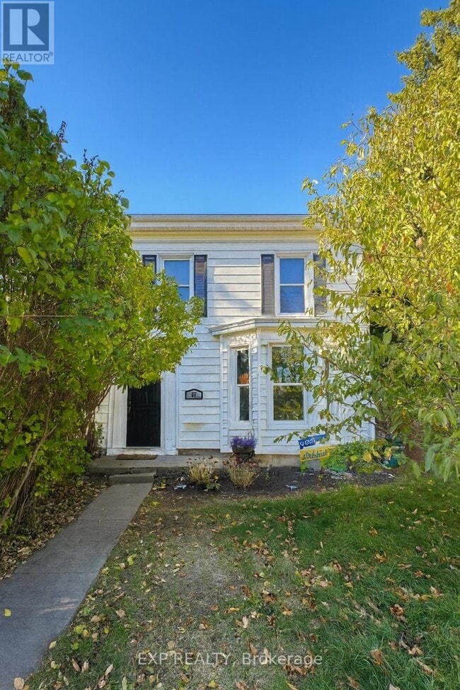 Building Photo - 42 Forin St