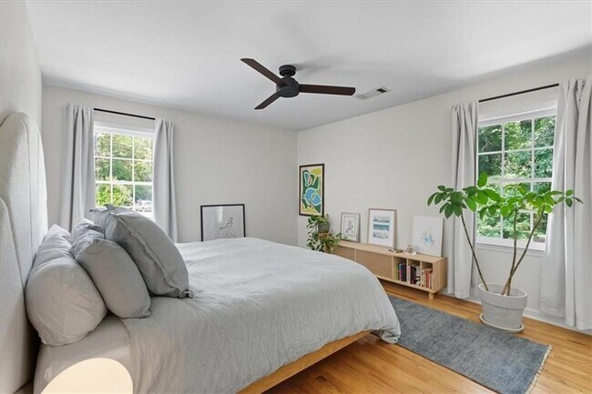 Foto del edificio - 2238 Ridgedale Rd NE