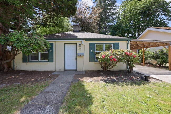 Foto del edificio - MOVE IN READY! A/C home with 2 bed, 1 bath...