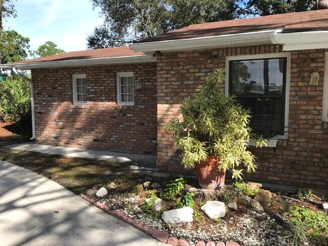 Building Photo - 18480 Glades Cut Off Rd