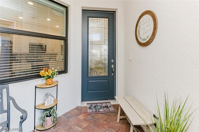 Foto del edificio - 5988 Mayflower Way