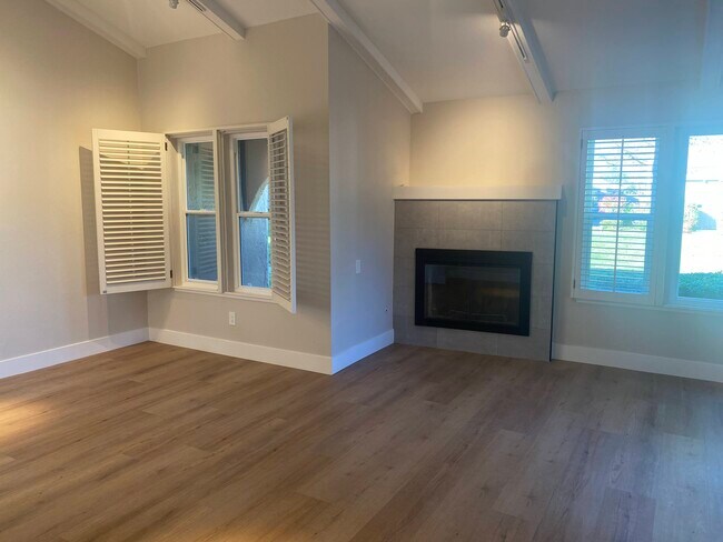 Building Photo - 16345 Los Gatos Blvd