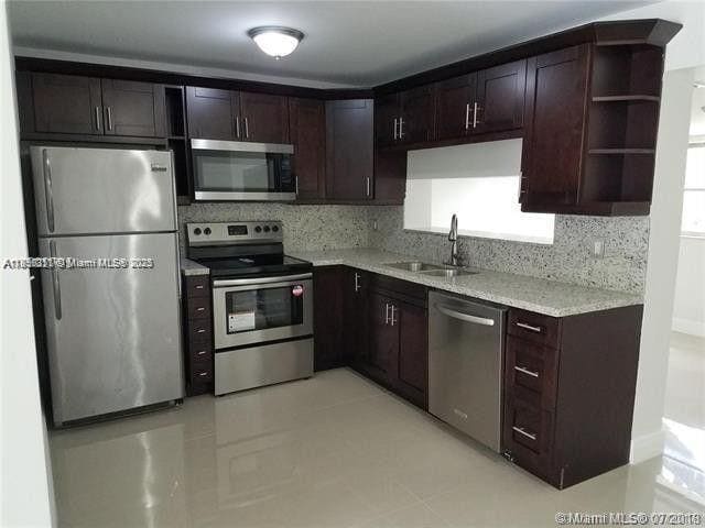 Foto del edificio - 5620 Freedom St