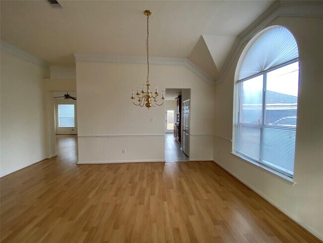 Foto del edificio - 1822 American Elm Ct