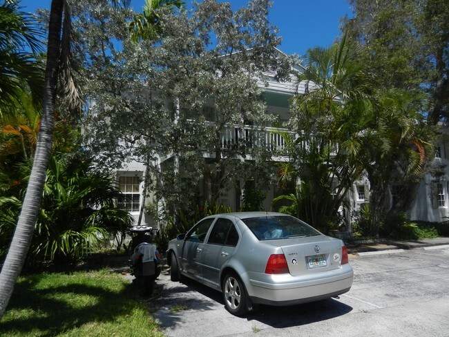Foto del edificio - 1430-1440 Grinnell St