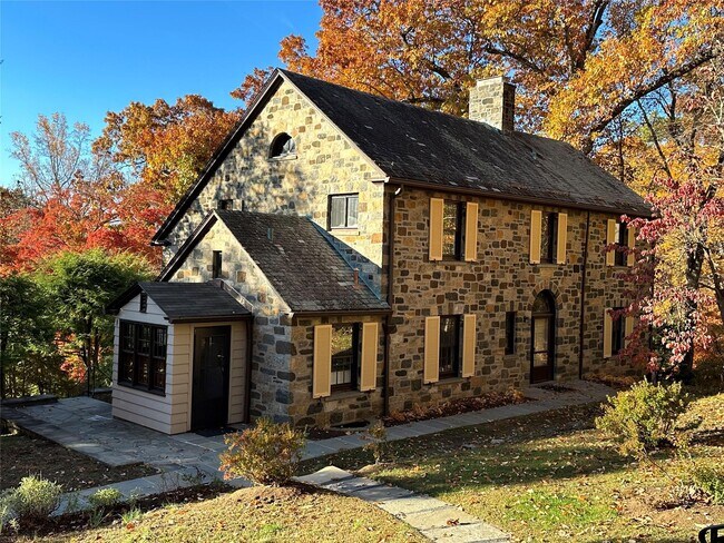 Foto del edificio - 34123 Furnace Dock Rd