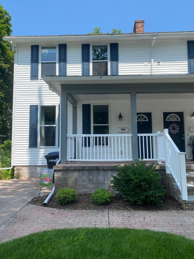 Foto principal - 166 W Gibson St