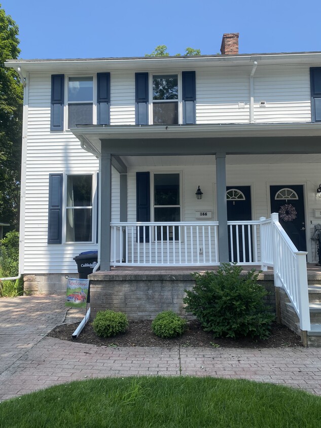 Primary Photo - 166 W Gibson St