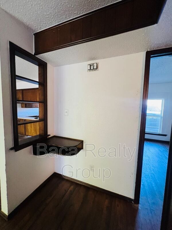 Foto del edificio - 2264 Donna Dr