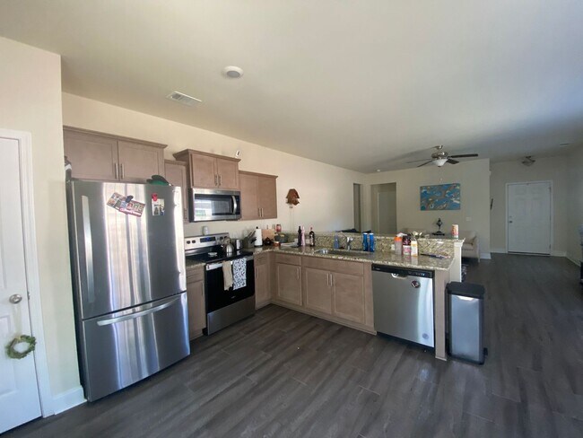 Foto del edificio - 4bed-2bath Newer built home in Hinesville, GA!