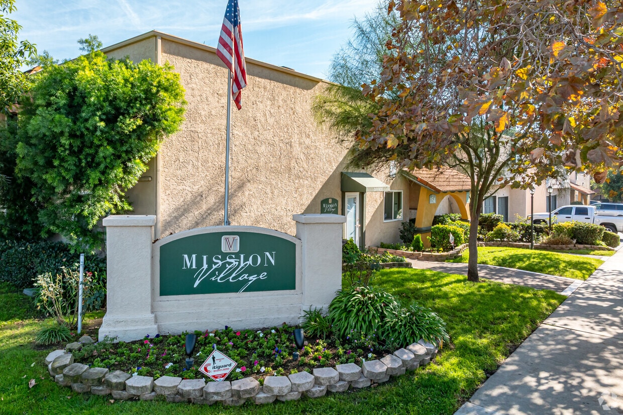 Primary Photo - Mission Village