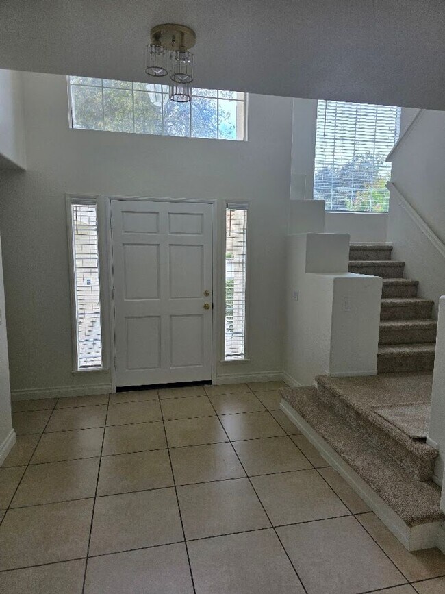 Foto del edificio - Beautiful 3 Bedroom Home in Gated Community