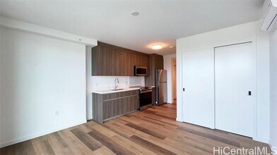 Building Photo - 1515 Liona St