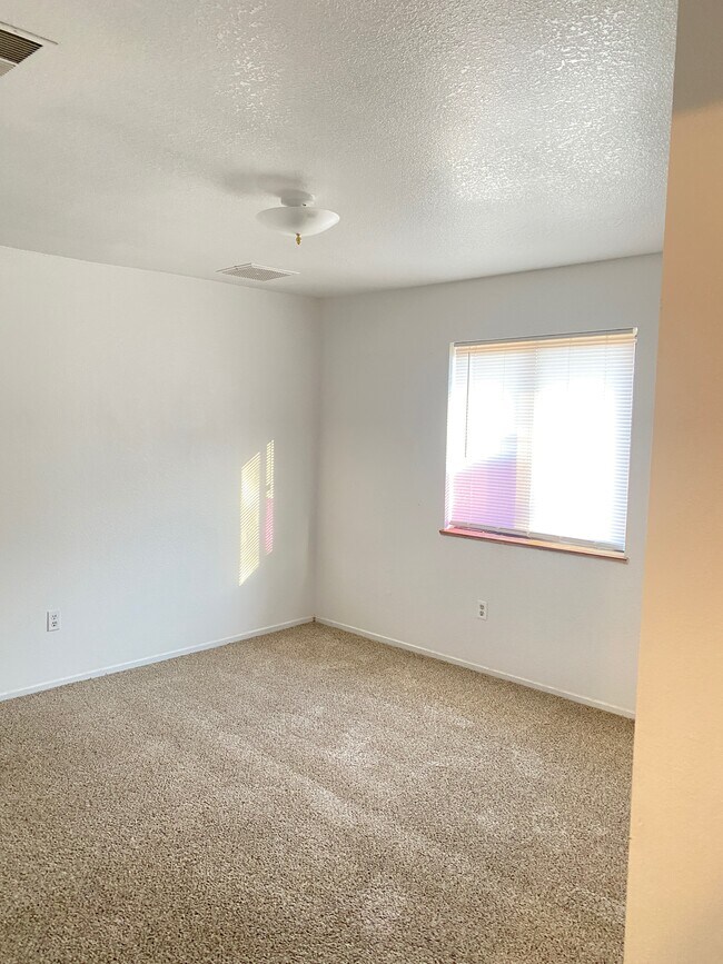 Foto del edificio - 800 Walker Ln