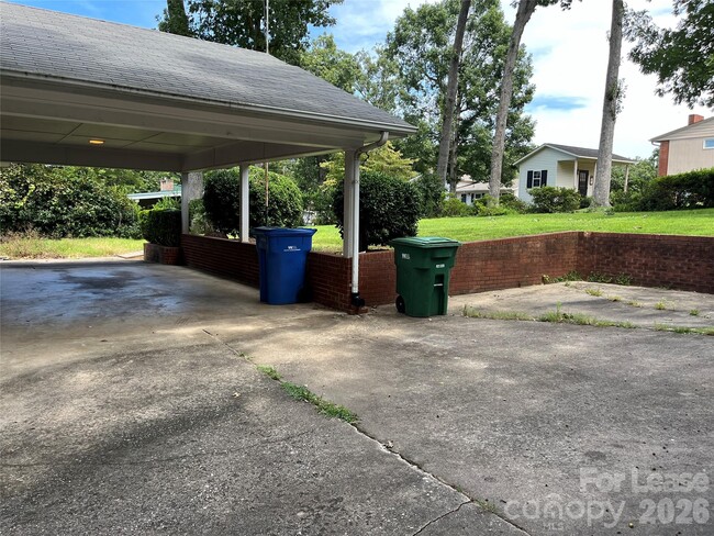 Foto del edificio - 1104 Belvedere Dr