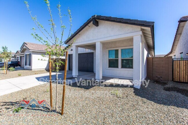 Building Photo - 7439 S 76th Dr