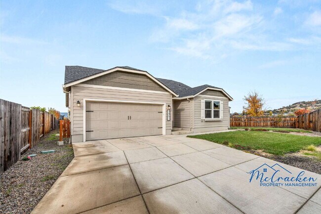 Foto del edificio - 3451 Durst St