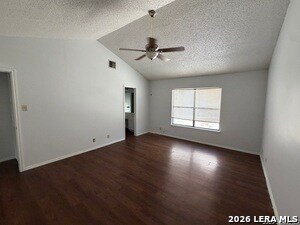 Foto del edificio - 8023 Dove Trail Dr