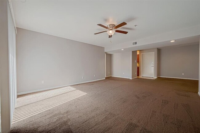 Foto del edificio - 8415 Hearth Dr