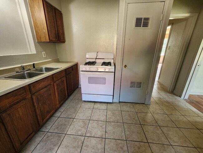 Foto del edificio - 3217 W 23rd St