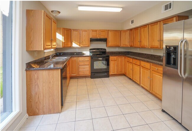 Building Photo - 4807 Merwin St