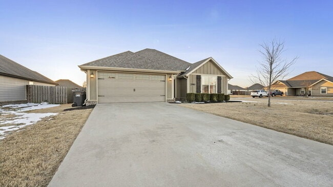 Photo - 3960 Deerhurst St House