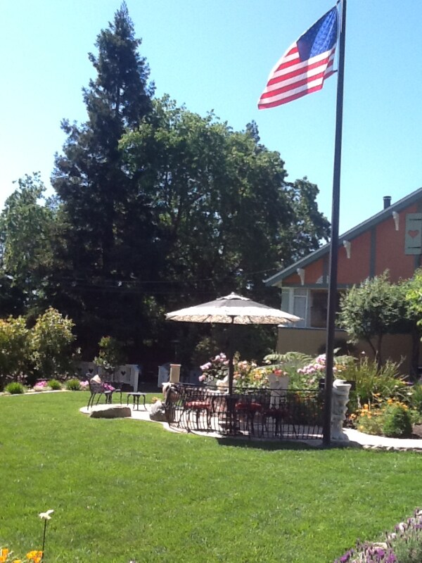 Foto del edificio - 199 Saranap Ave