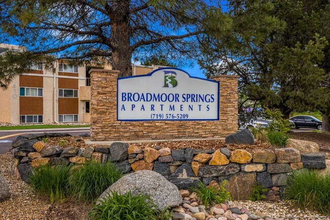 Foto del edificio - Broadmoor Springs
