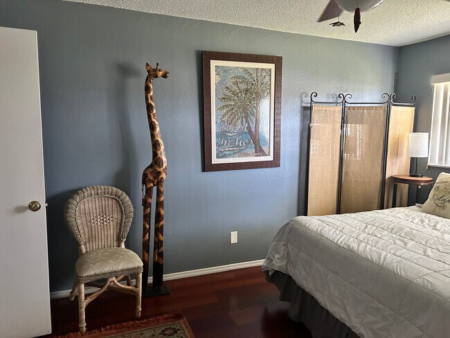 Foto del edificio - 6755 Lake McGregor Cir