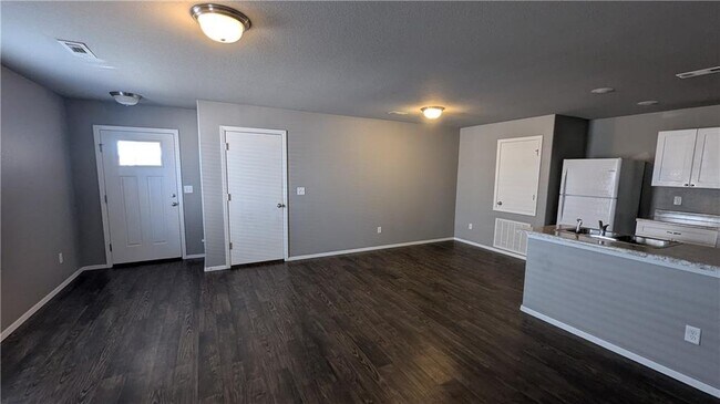 Foto del edificio - 223 E Anabranch Ct