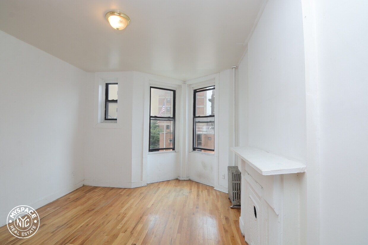 Primary Photo - 497 Dean St