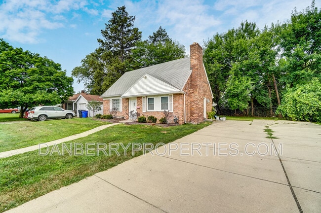 Building Photo - 1115 Secor Rd