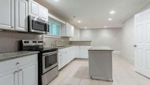 Building Photo - 3409 Hyland Dr