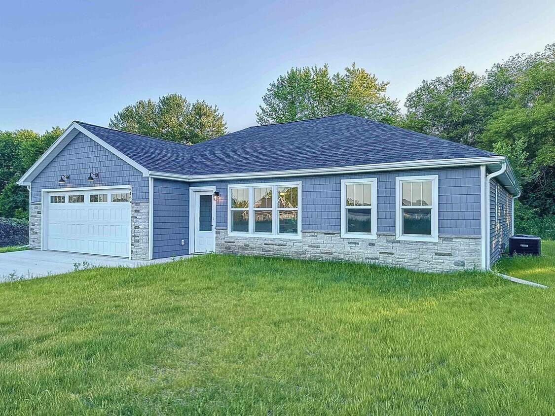Primary Photo - 616 Wheatland Dr