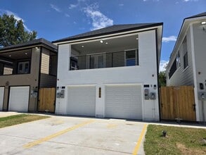 Building Photo - 8406 De Priest St