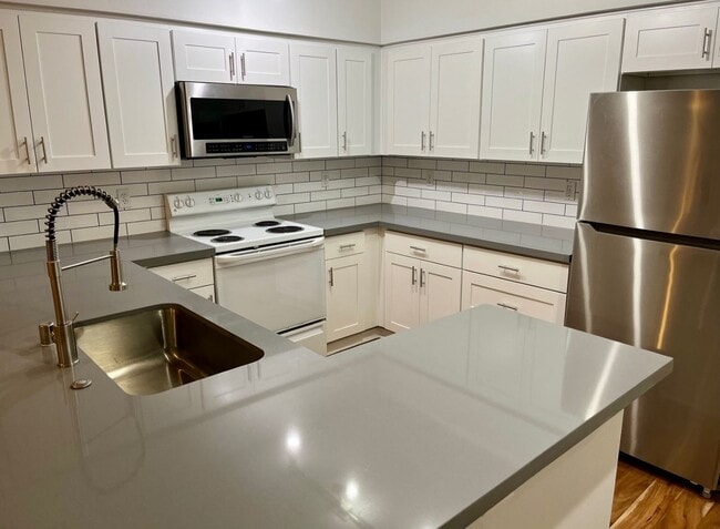 Foto del edificio - Westview Condominiums ~ Greenwood