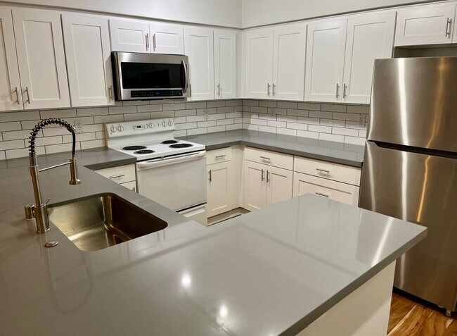 Building Photo - Westview Condominiums ~ Greenwood