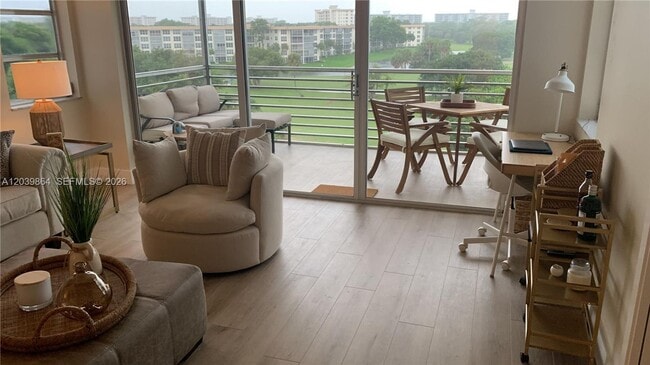 Foto del edificio - 3520 Oaks Way