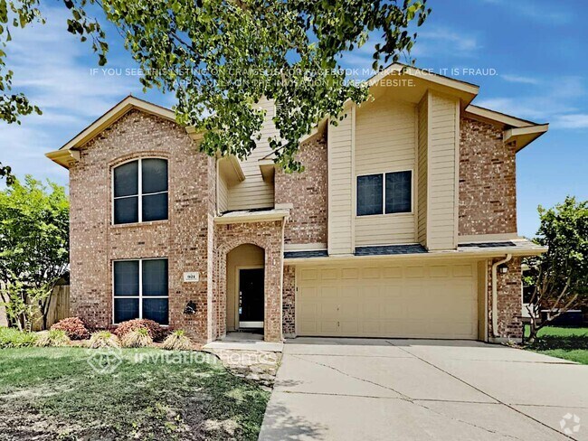 Building Photo - 921 Mockingbird Dr
