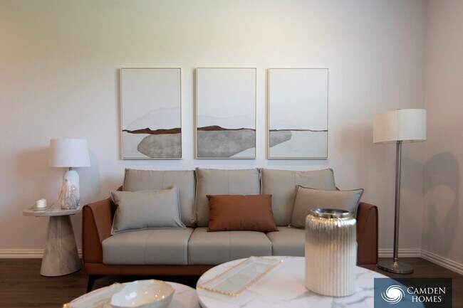 Building Photo - 2730 William St