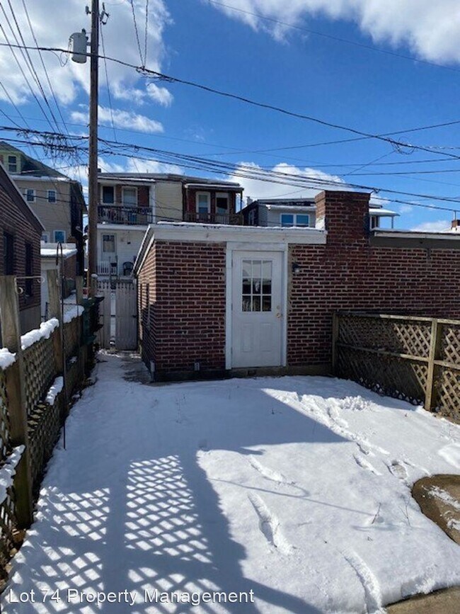 Building Photo - 3 br, 1.5 bath House - 854 N Penn Street