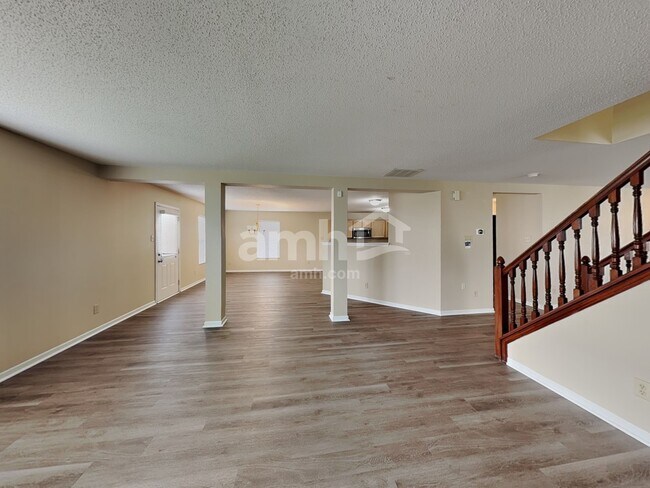 Foto del edificio - 626 Hickory Pine Dr