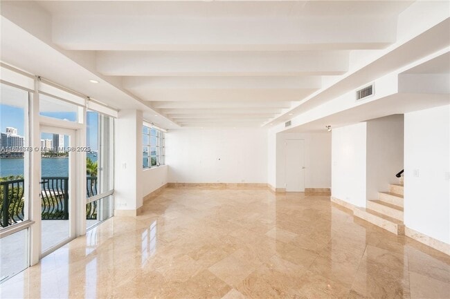 Building Photo - 1408 Brickell Bay Dr