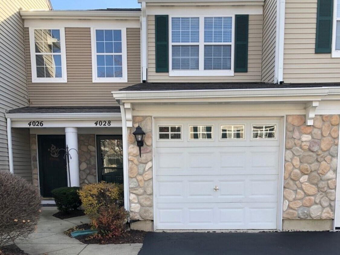 4028 Oak Tree Ln, Plainfield, IL 60586 Townhome Rentals in Plainfield