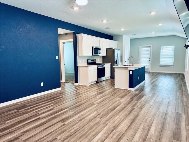 Building Photo - 1118 Amistad Lp