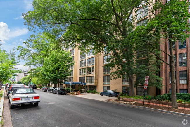 1260 21st St NW - The Newport