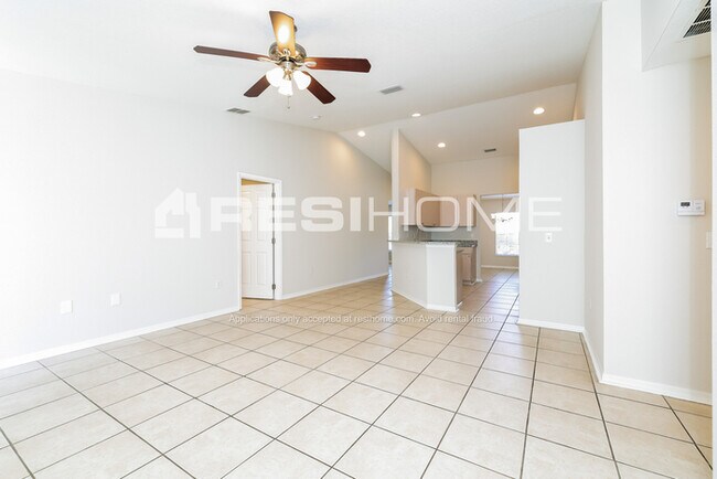 Building Photo - 522 Eagle Ct