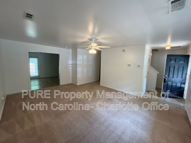 Building Photo - 5408 Henderson Oaks Dr