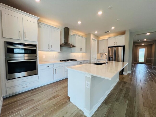 Building Photo - 4567 Tivoli Dr