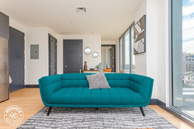 Foto del edificio - 502 Bushwick Ave